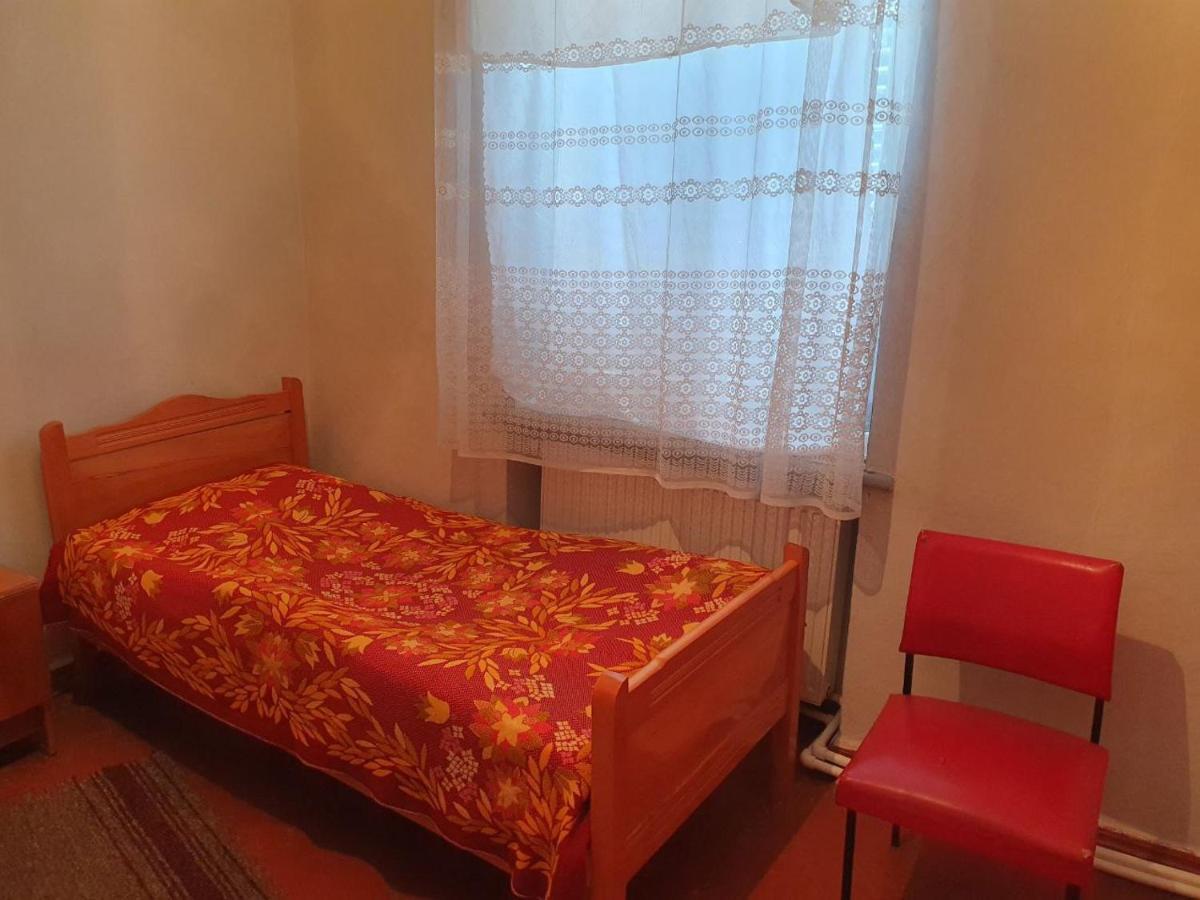 קאחתי Firuza Hostel מראה חיצוני תמונה