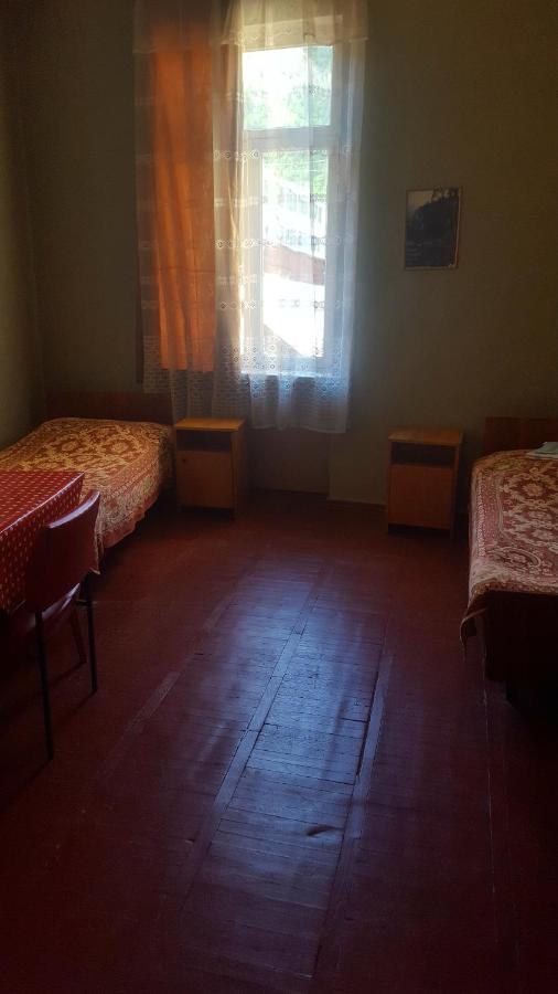 קאחתי Firuza Hostel מראה חיצוני תמונה