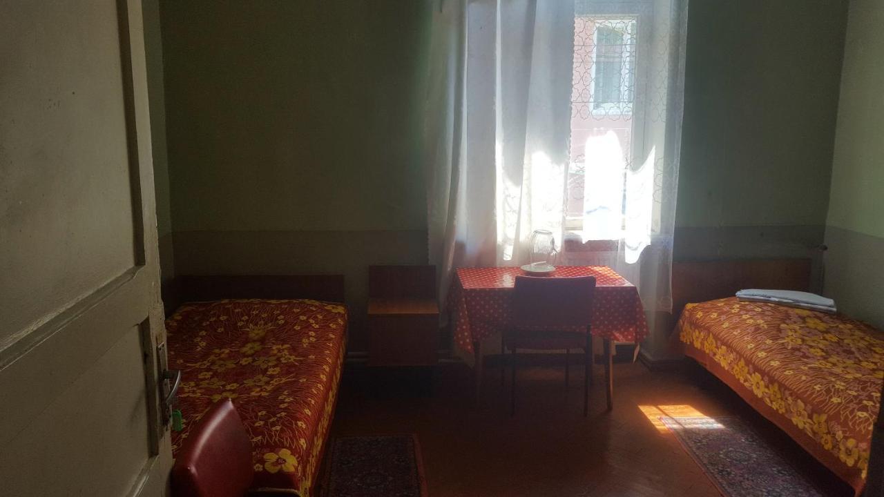 קאחתי Firuza Hostel מראה חיצוני תמונה