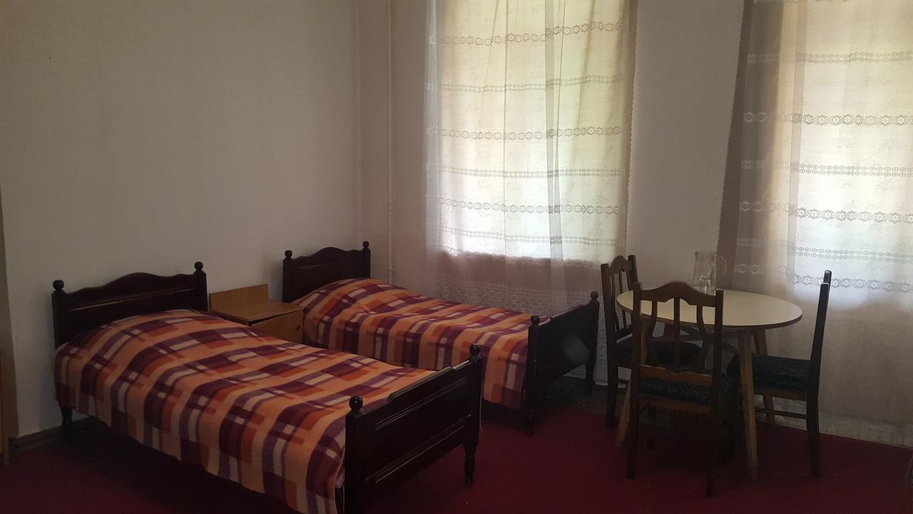 קאחתי Firuza Hostel מראה חיצוני תמונה