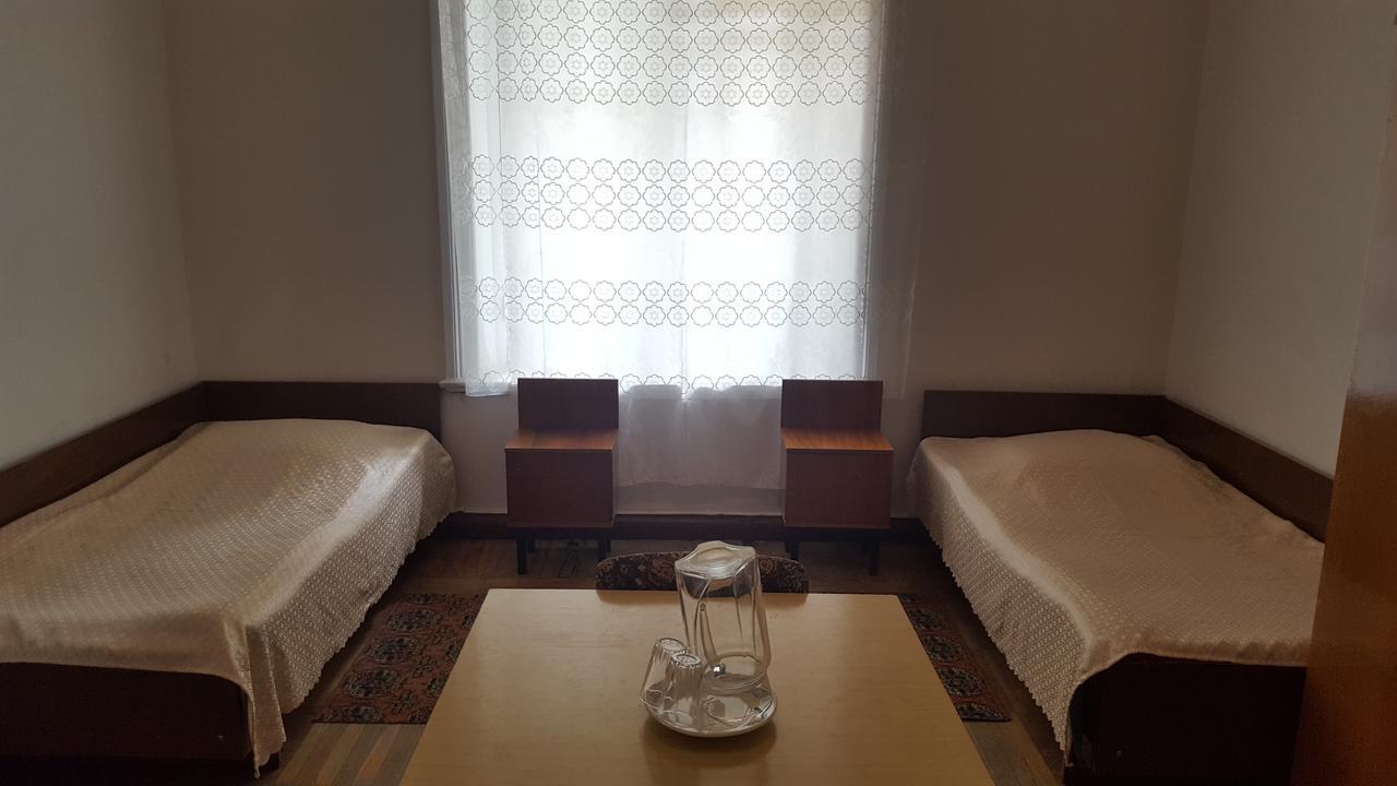 קאחתי Firuza Hostel מראה חיצוני תמונה