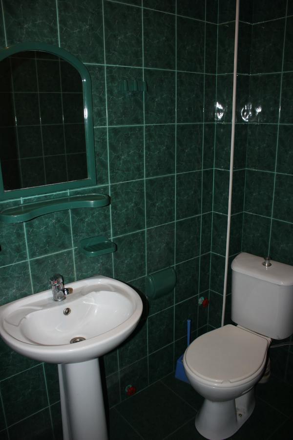 קאחתי Firuza Hostel מראה חיצוני תמונה