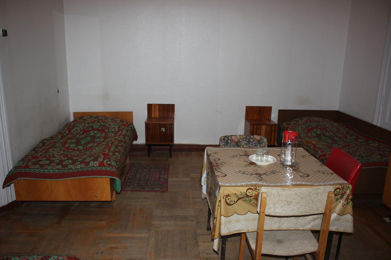 קאחתי Firuza Hostel מראה חיצוני תמונה