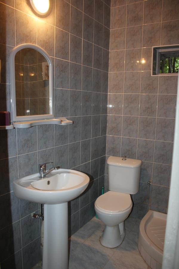 קאחתי Firuza Hostel מראה חיצוני תמונה