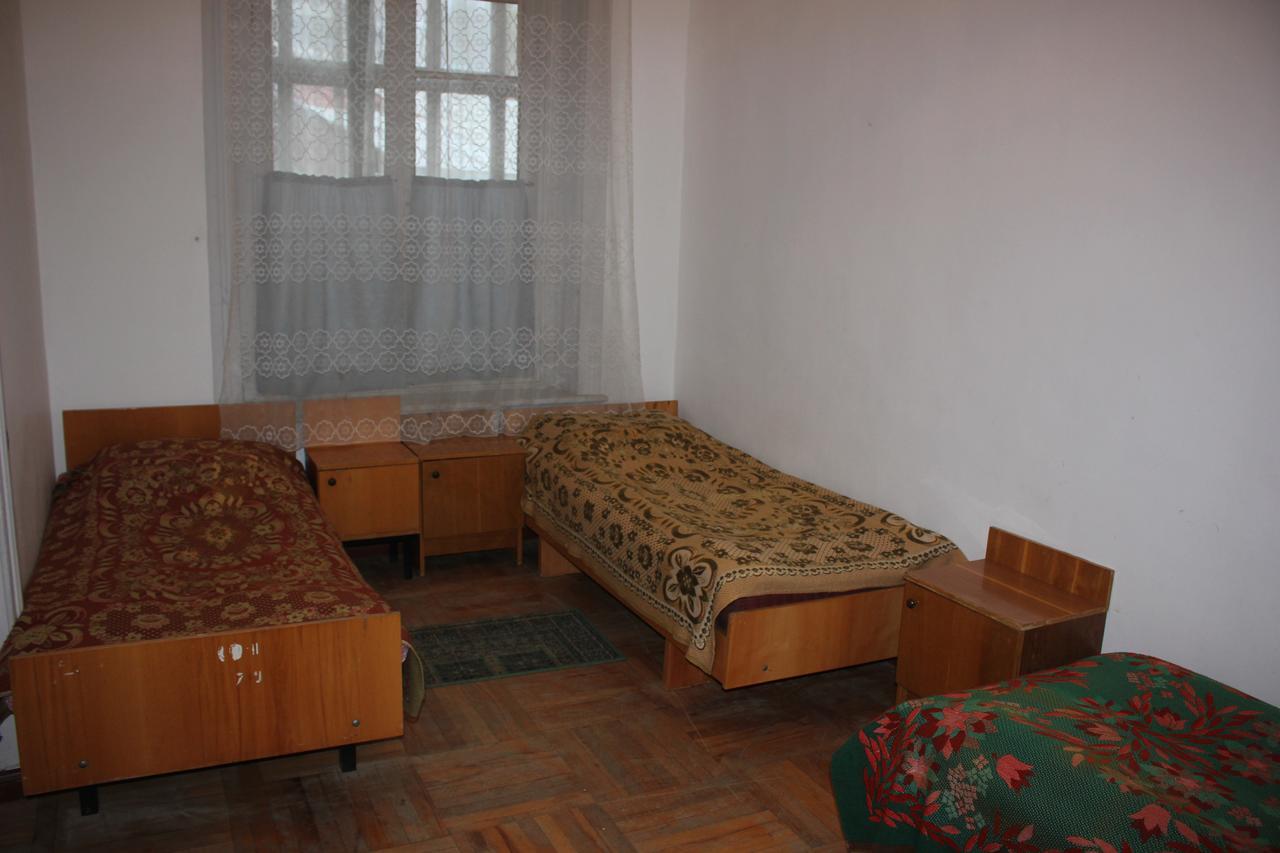 קאחתי Firuza Hostel מראה חיצוני תמונה